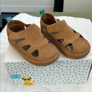 Ten Little Brand Stylish Tan Kids Sandals with Velcro Strap - size 6.5